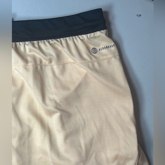 NWT Adidas XL Axis Knit 3.0 Aeroready Primegreen Pulse Amber Training Shorts - Picture 9 of 10